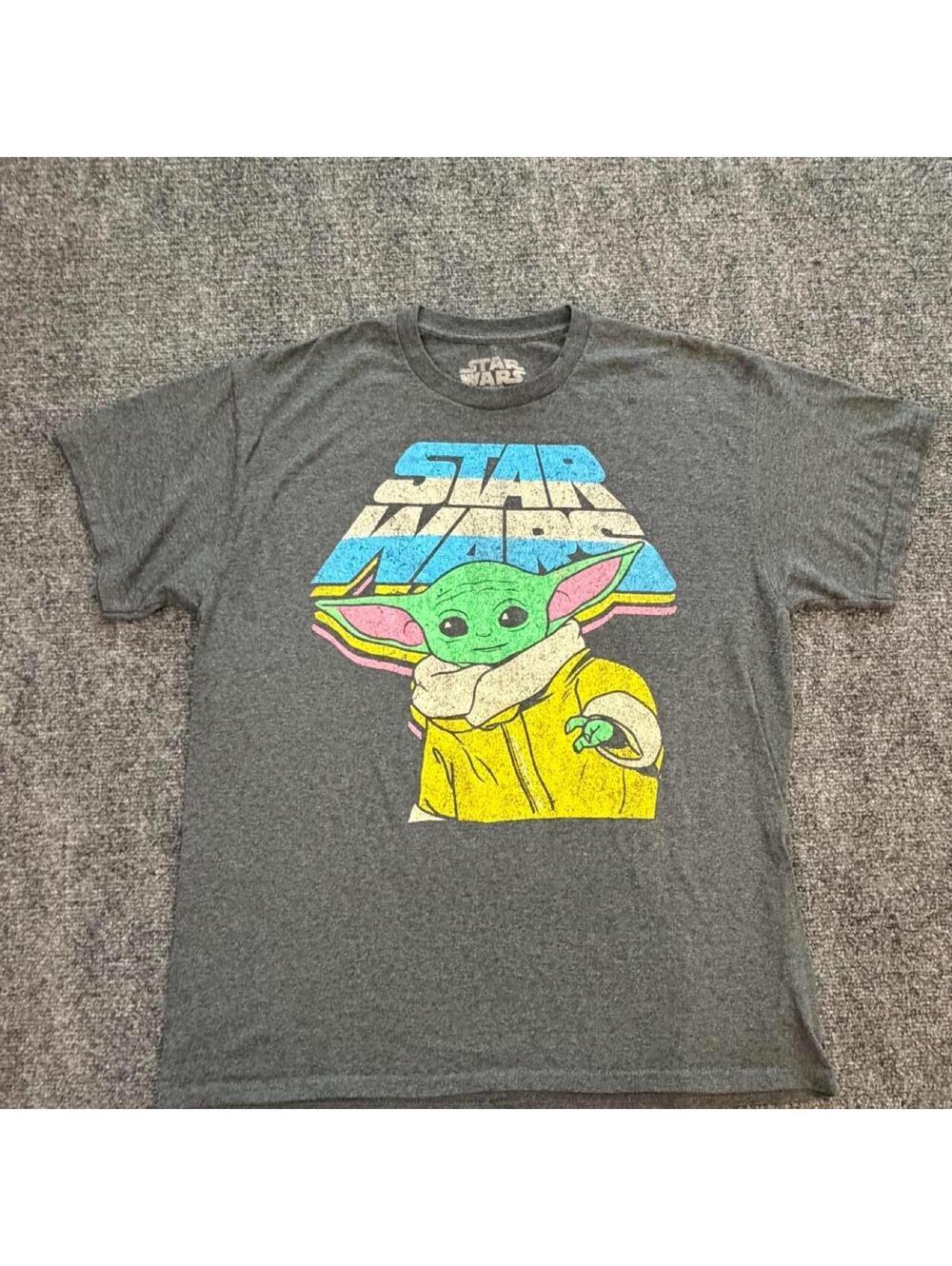 Star Wars baby yoda men’s large tshirt